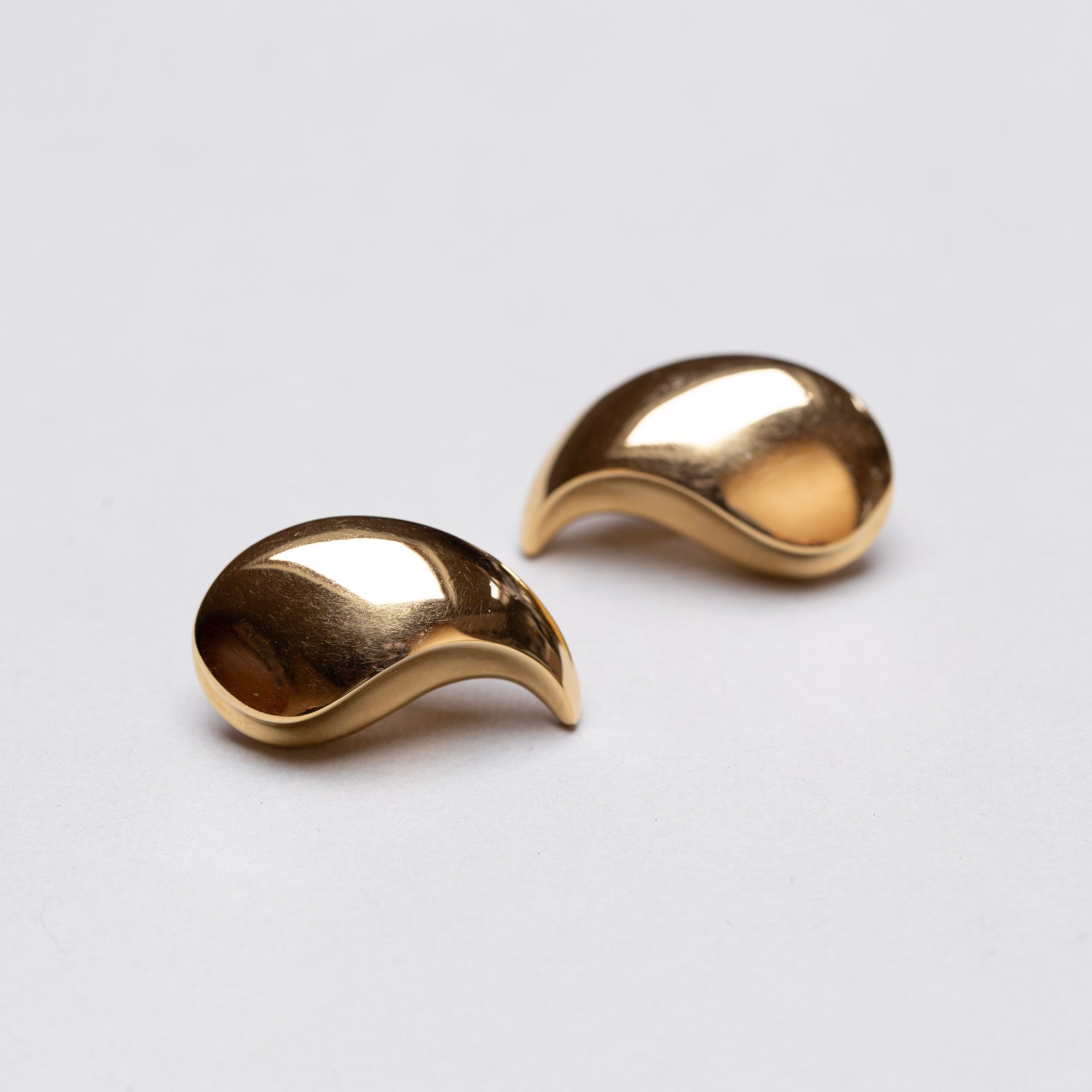 Vintage Teardrop Gold Clip-on Earrings
