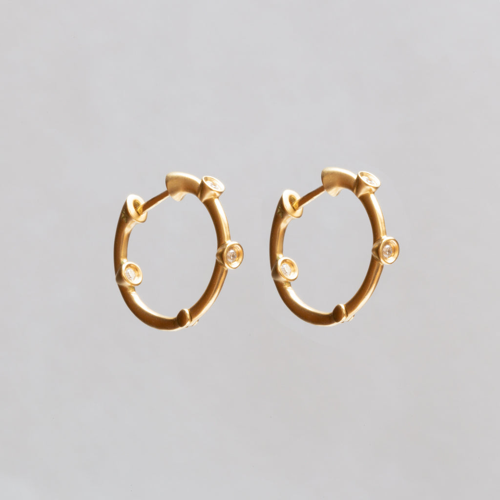 Cono Small Huggie Hoop Earrings