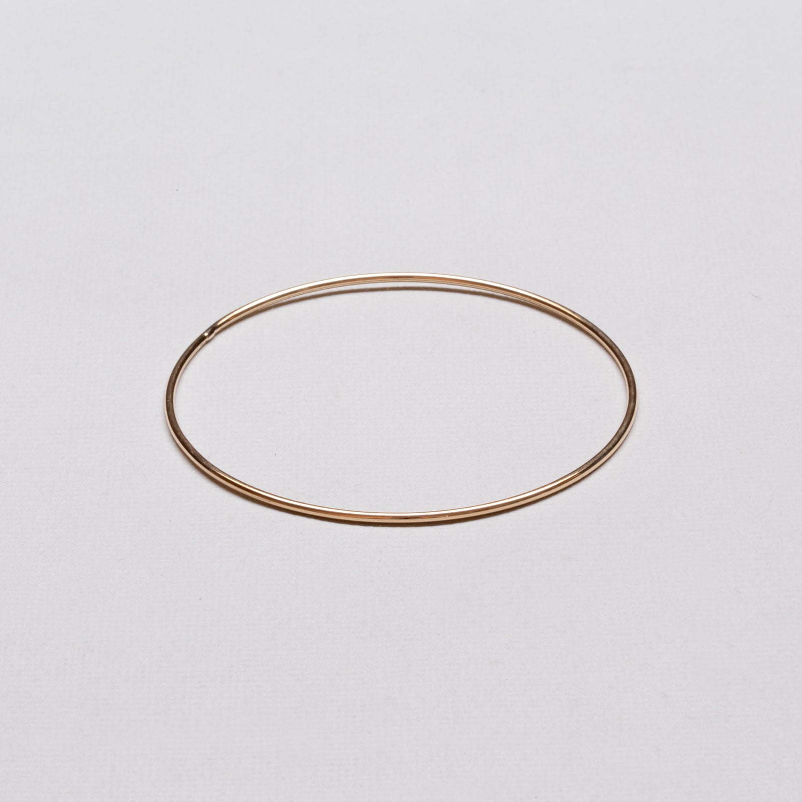 Thin 18ct Gold Bangle Bracelet