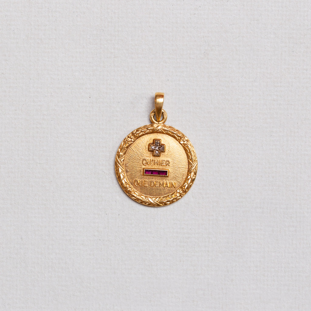 Vintage 18ct Gold Pendant with Diamonds and Rubies