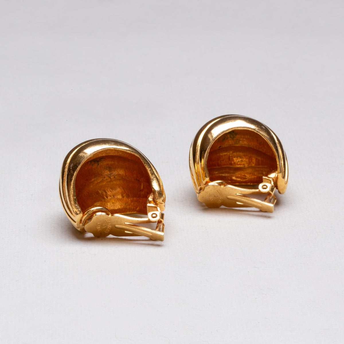 Vintage Gold Ridged Clip-on Earrings