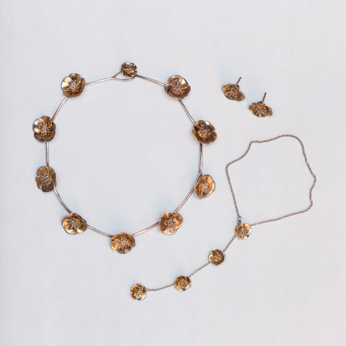 daisy bracelet