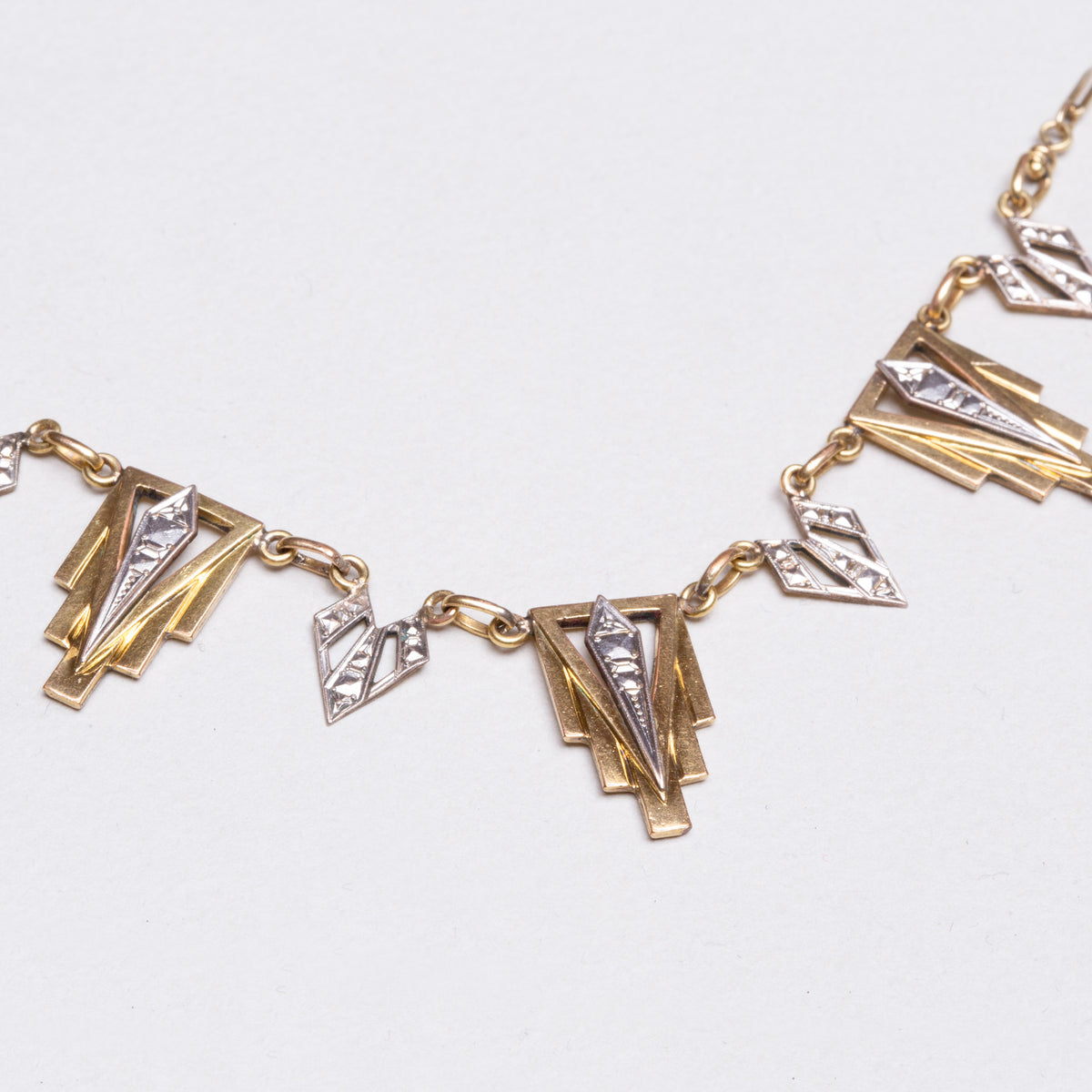 Vintage Art Deco Gold and Platinum Necklace with Diamonds