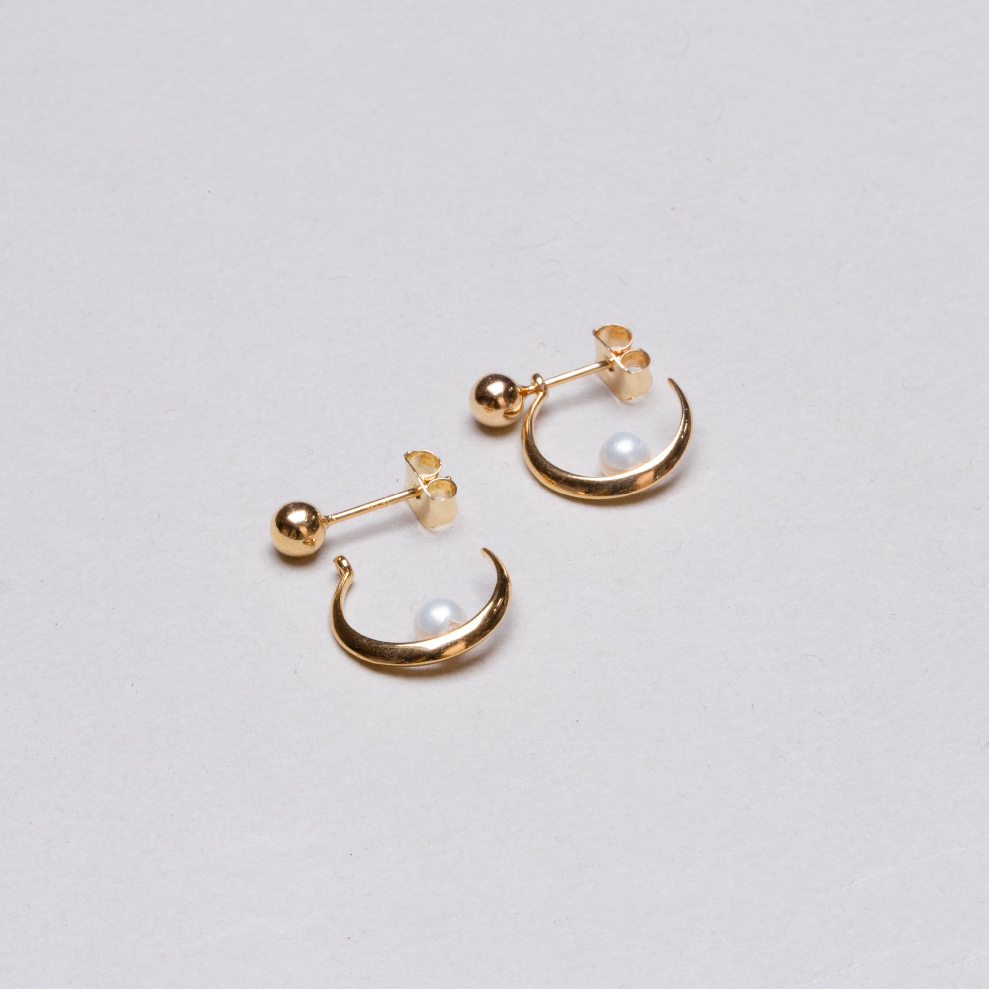 Gold-plated Open Hoop Earrings with Pearls