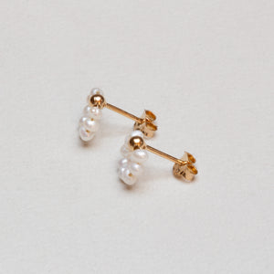 Gold-plated Flower Stud Earrings with Fresh Water Pearls