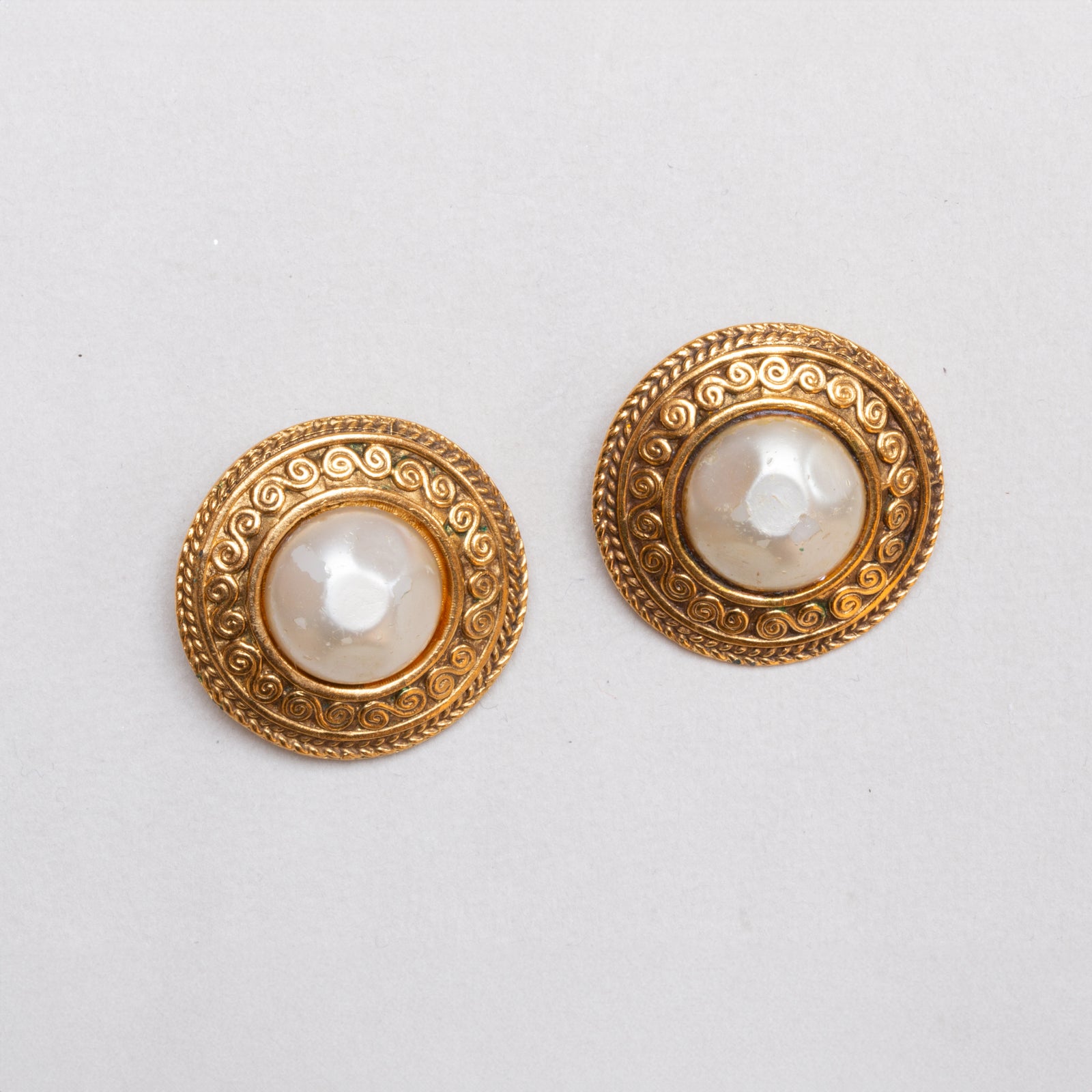 Vintage Chanel Gold Clip-on Earrings with Faux Pearl