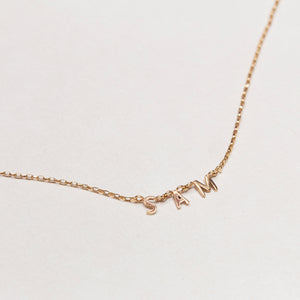 Spaced Connect Name Necklace "SAM"