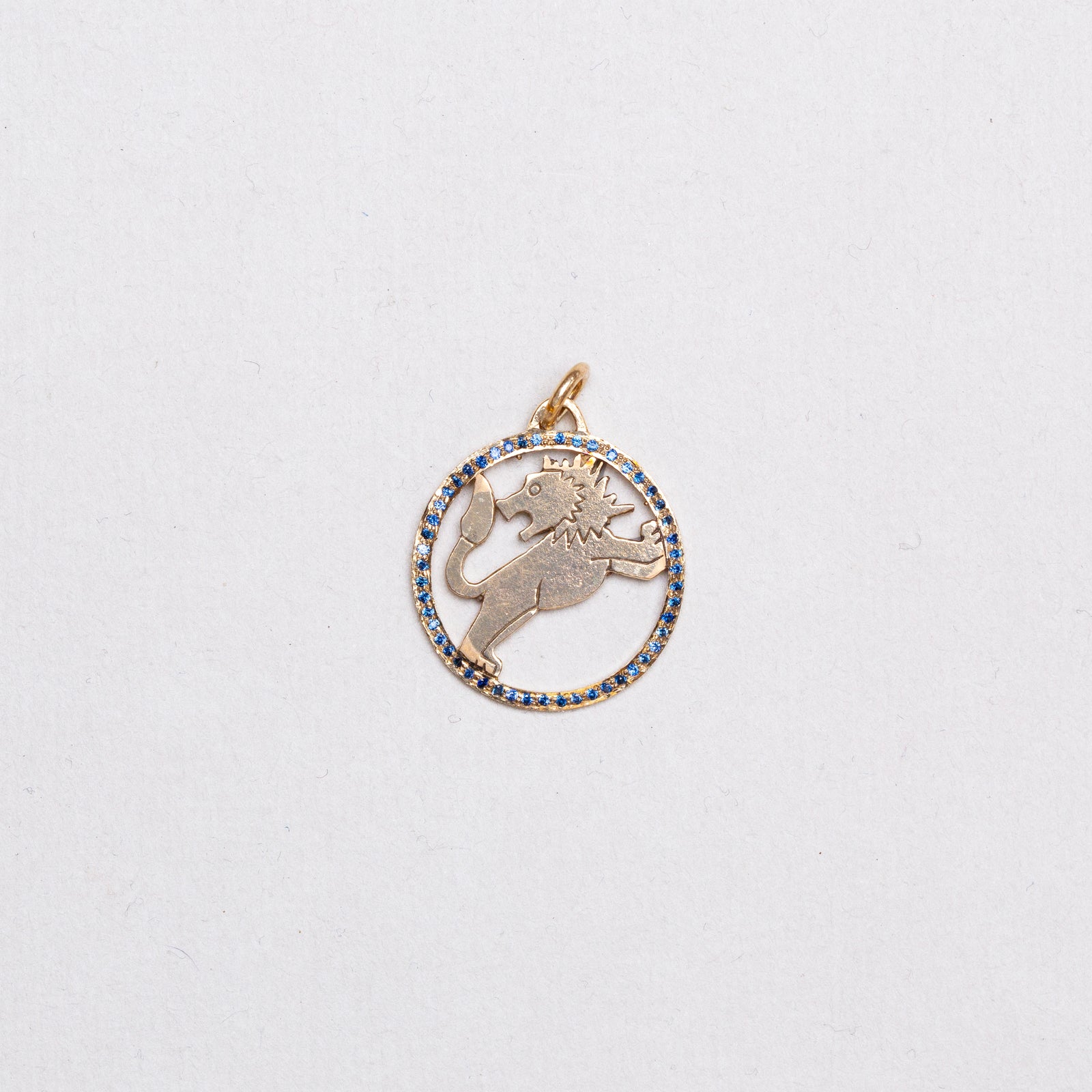 Vintage 9ct Gold Leo Pendant Charm with Sapphires