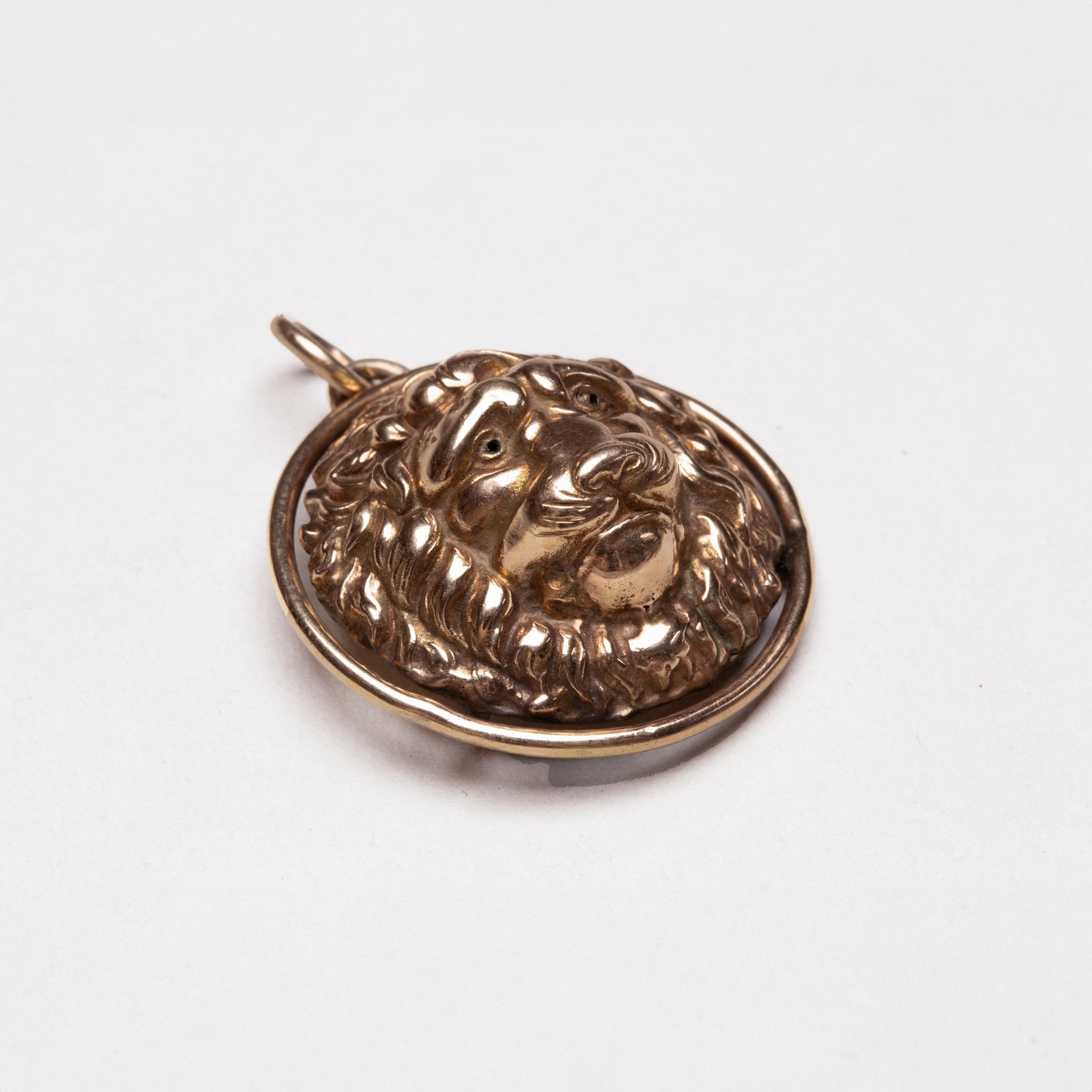 Vintage 9ct Gold Leo Pendant