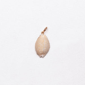 Villa Milano Shell Charm Pendant