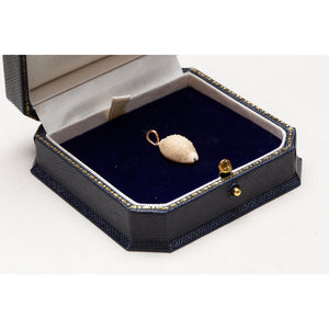 Villa Milano Shell Charm Pendant