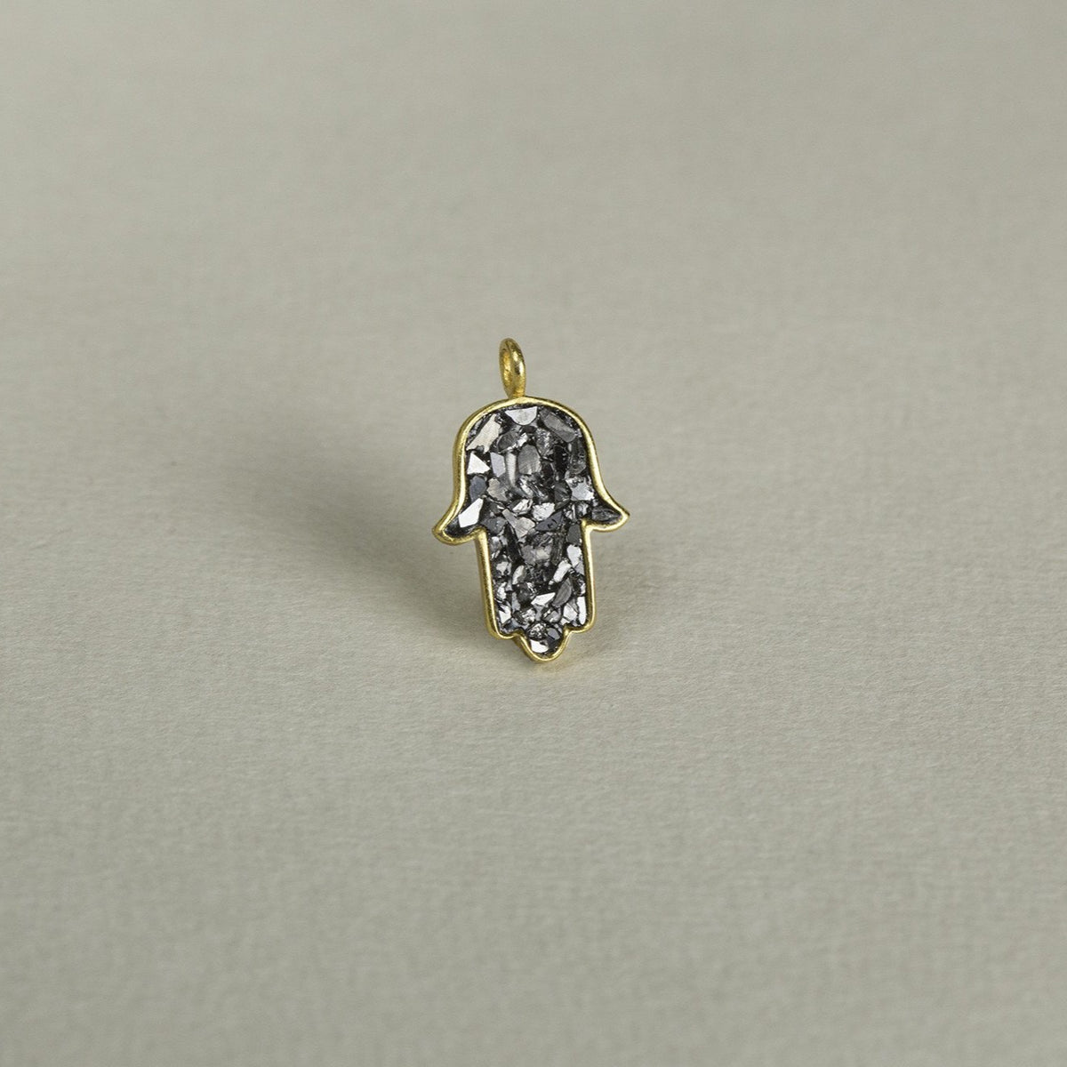 fantastic charm for those who like a darker sparkle