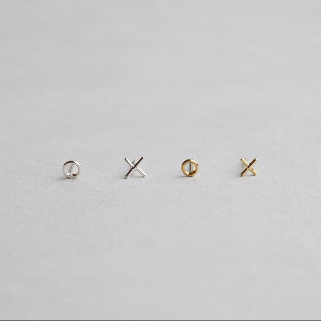 Laura Gravestock's incredibly simple but ingenious earrings