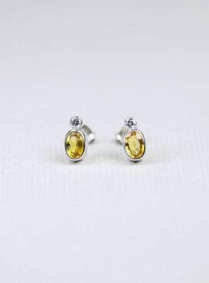 Vintage White Gold Earrings with Diamond and Yellow Sapphire