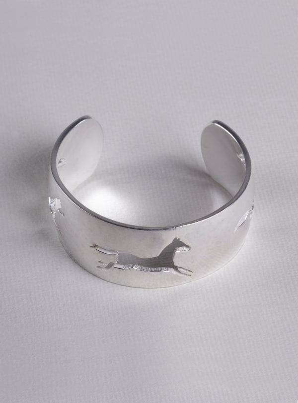 Vintage Sterling Silver Horse Bracelet felt