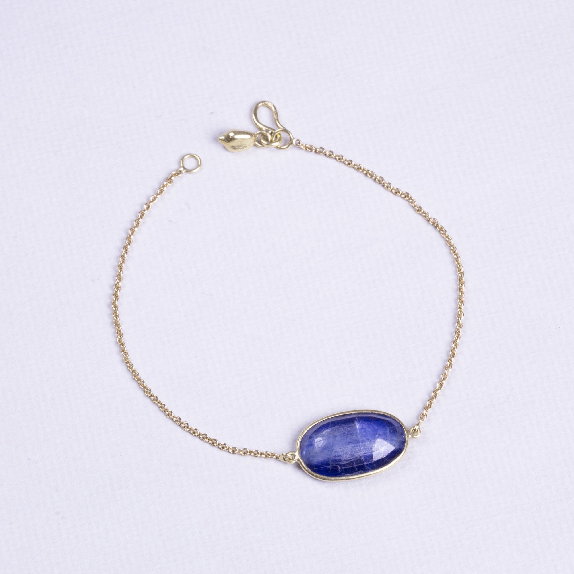 18ct Gold Bracelet with Lapis Lazuli