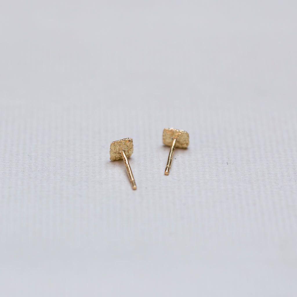 18ct Gold Square Stud Earrings