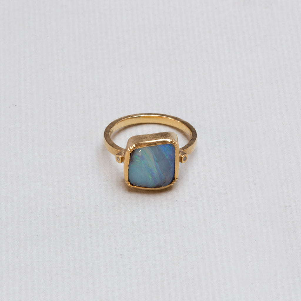 18ct Gold Opal Ring