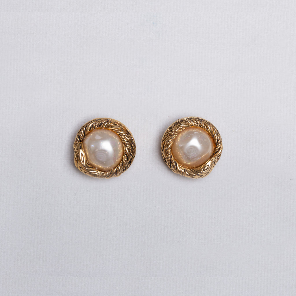 Vintage Chanel Gold Clip-on Earrings with Pearls
