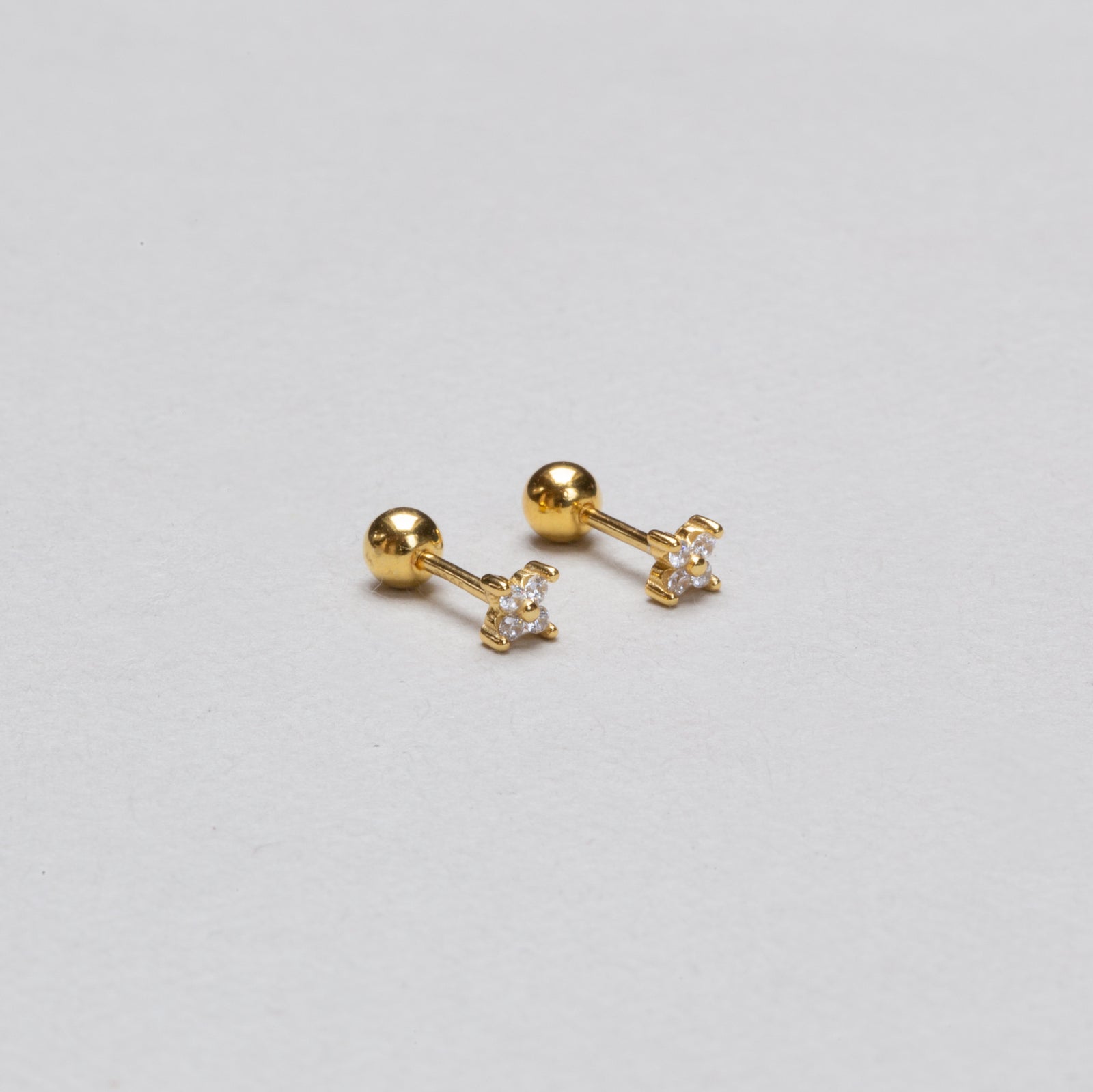 Gold-plated Zirconia Flower Stud Cartilage Earring