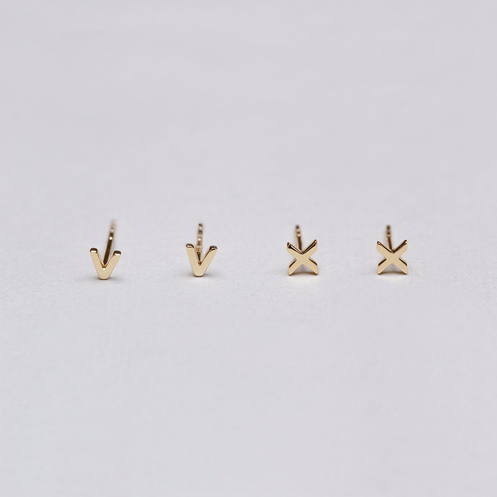 V and X Gold-plated Silver Stud Earrings