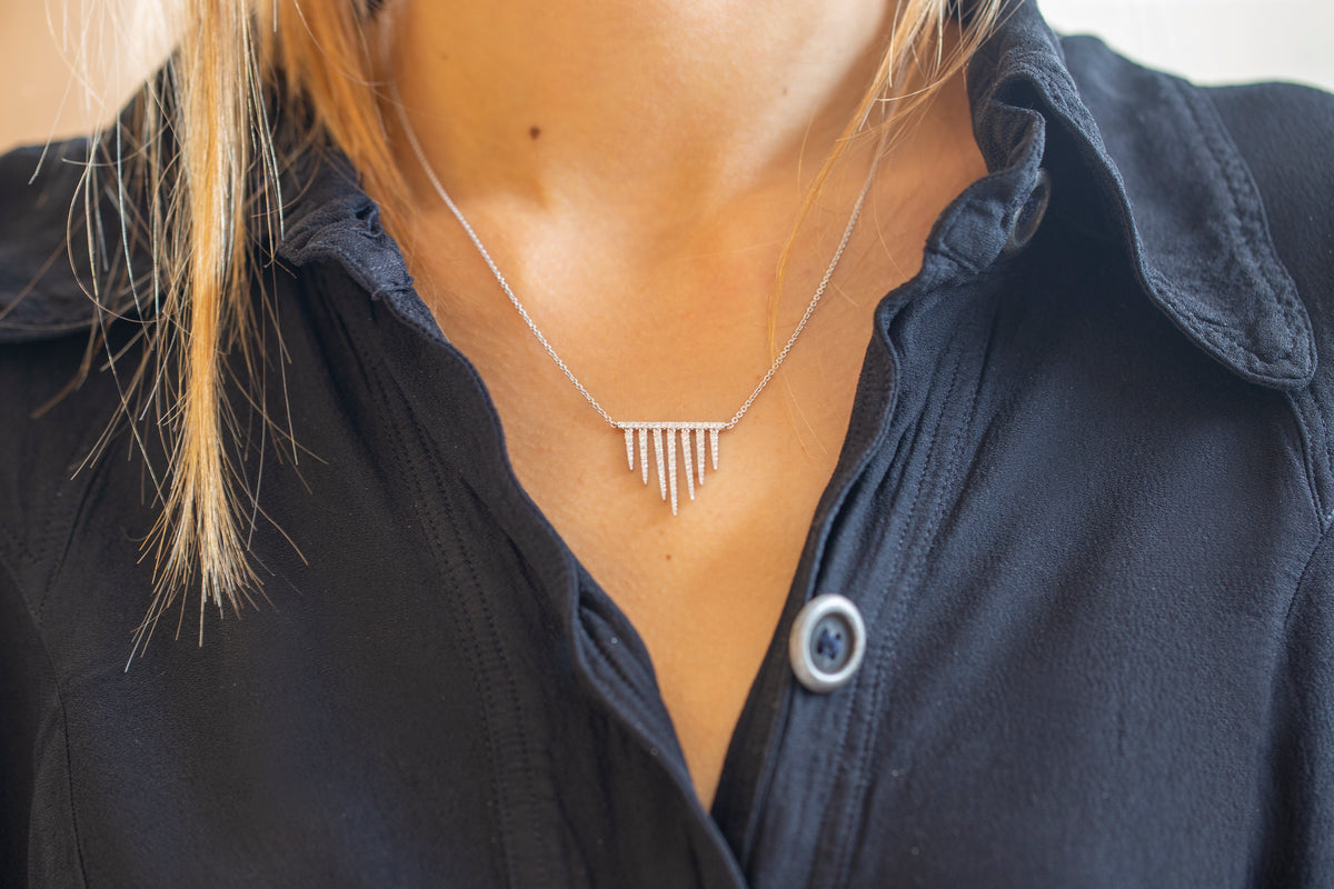 Line Bar Dangling Diamond Necklace