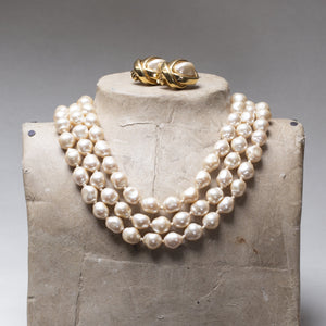 Vintage Pearl Necklace with Gold Clasp and Earrings