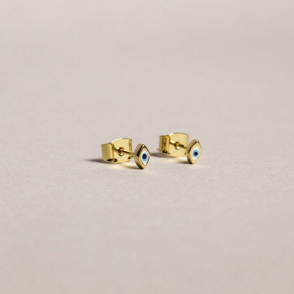 made of gold plated sterling silver, the studs are super cute size (picture with butterflies for comparison)