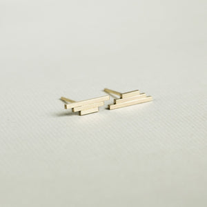 seen from the side - pyramidal stud earrings