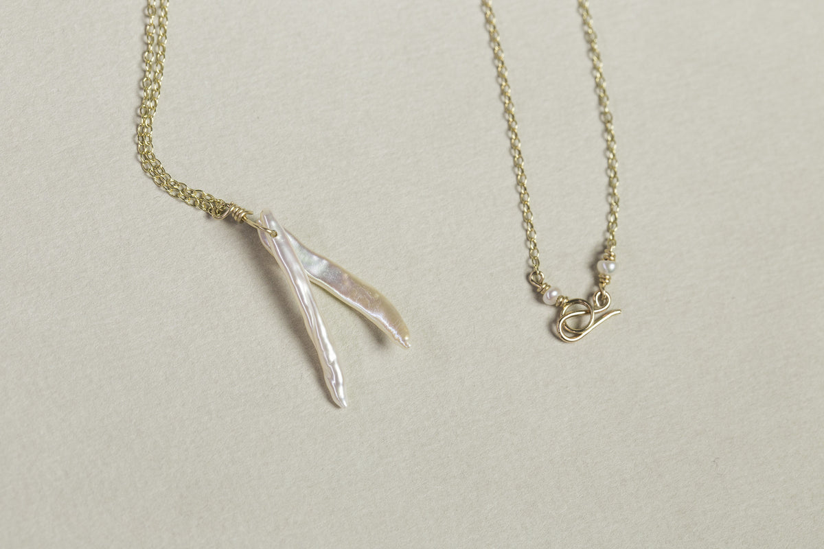 made of 9 carat gold chain and freshwater pearls this necklace is a dream!