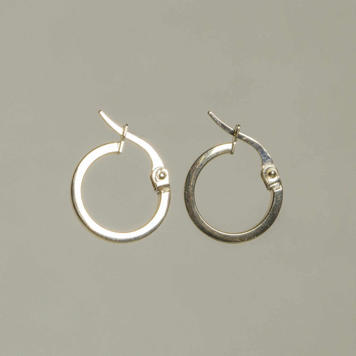 adorable, modern looking large everyday gold hoops