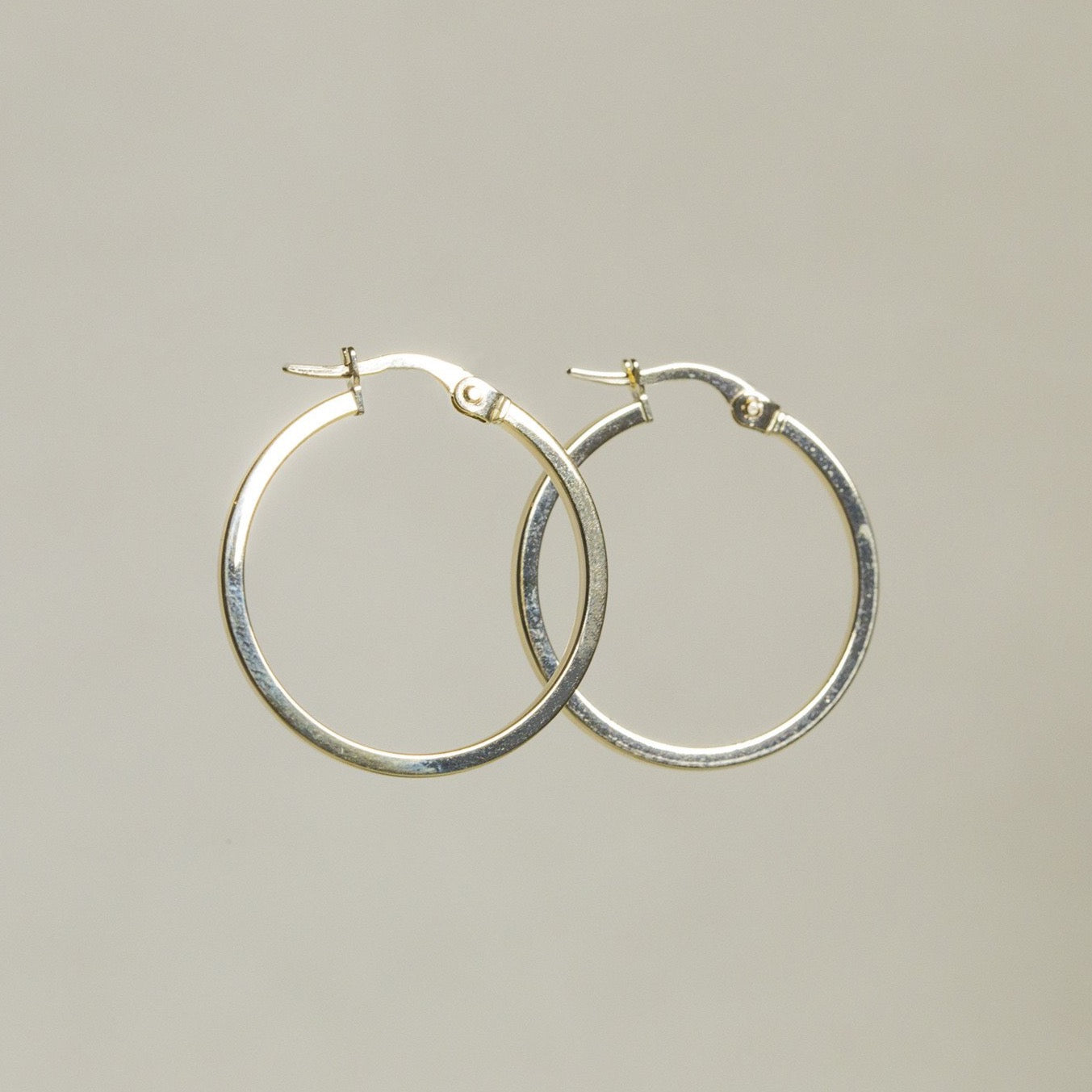 adorable, modern looking large everyday gold hoops