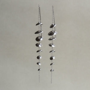 sterling silver version offers a more dramatic and striking look