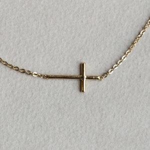 the back of the cross has a smooth finish