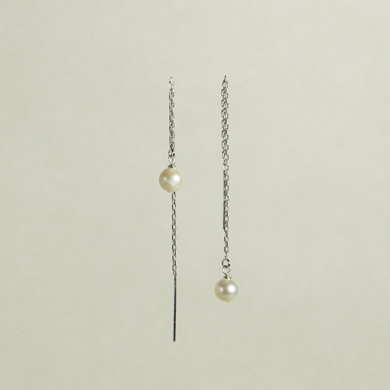 Thread-through Silver Pearl Earrings